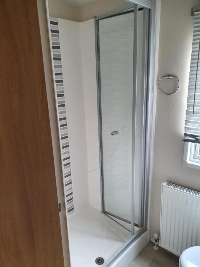 Stunning 3-Bed Caravan In Clacton-On-Sea Buitenkant foto